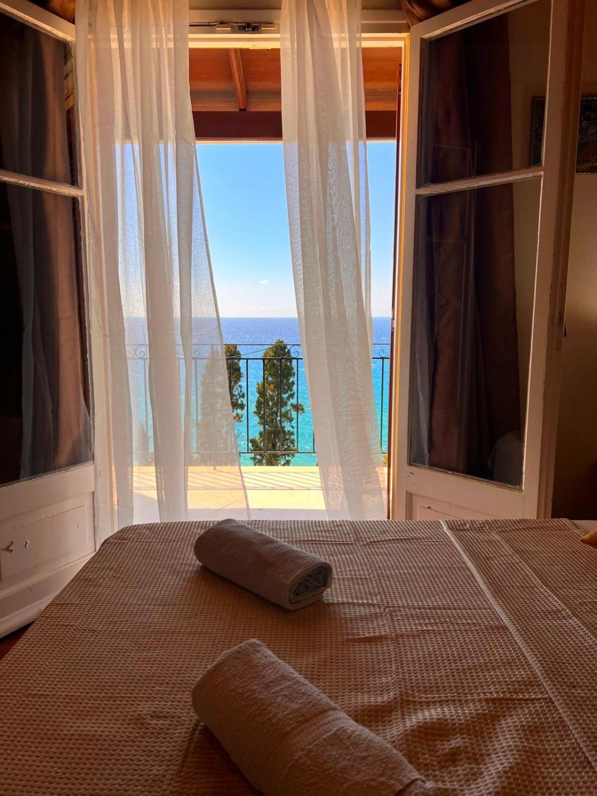 Stefanos Apartments By Sv Alians Агиос Гордиос Екстериор снимка