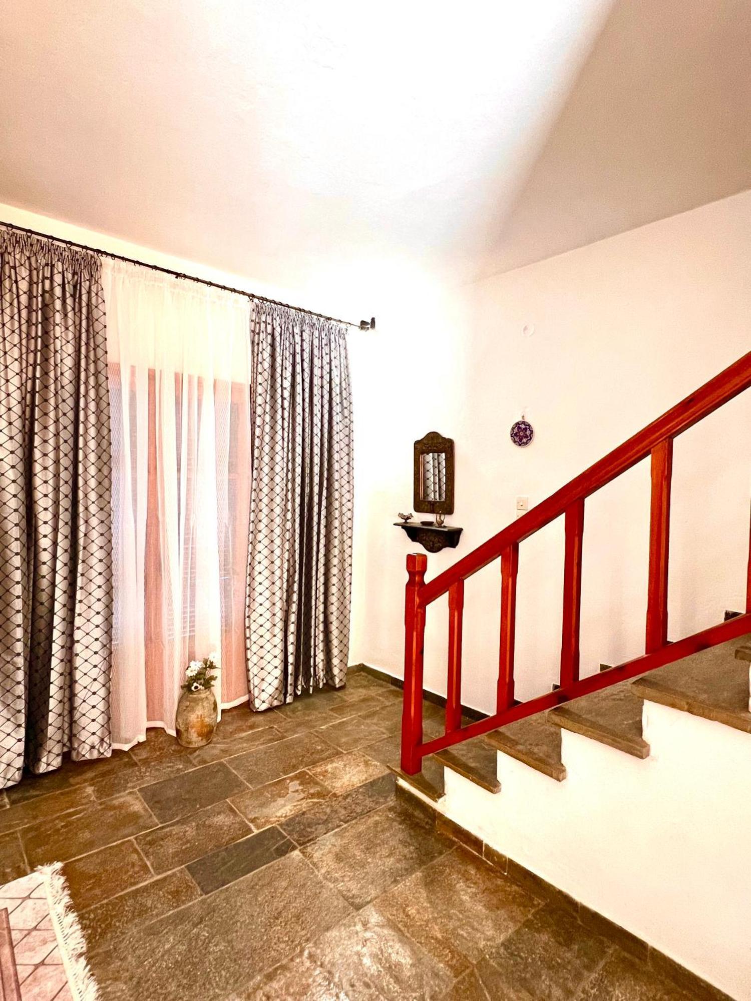 Stefanos Apartments By Sv Alians Агиос Гордиос Екстериор снимка